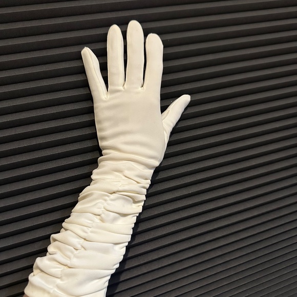 White MCM Gloves Ruched Elbow Length MCM Perfct Condition - Picture 6 of 13
